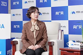 商學(xué)院之聲丨專訪西南民族大學(xué)商學(xué)院院長(zhǎng)袁蘊(yùn)教授：傳統(tǒng)與創(chuàng)新并行，區(qū)域與經(jīng)濟(jì)并進(jìn)